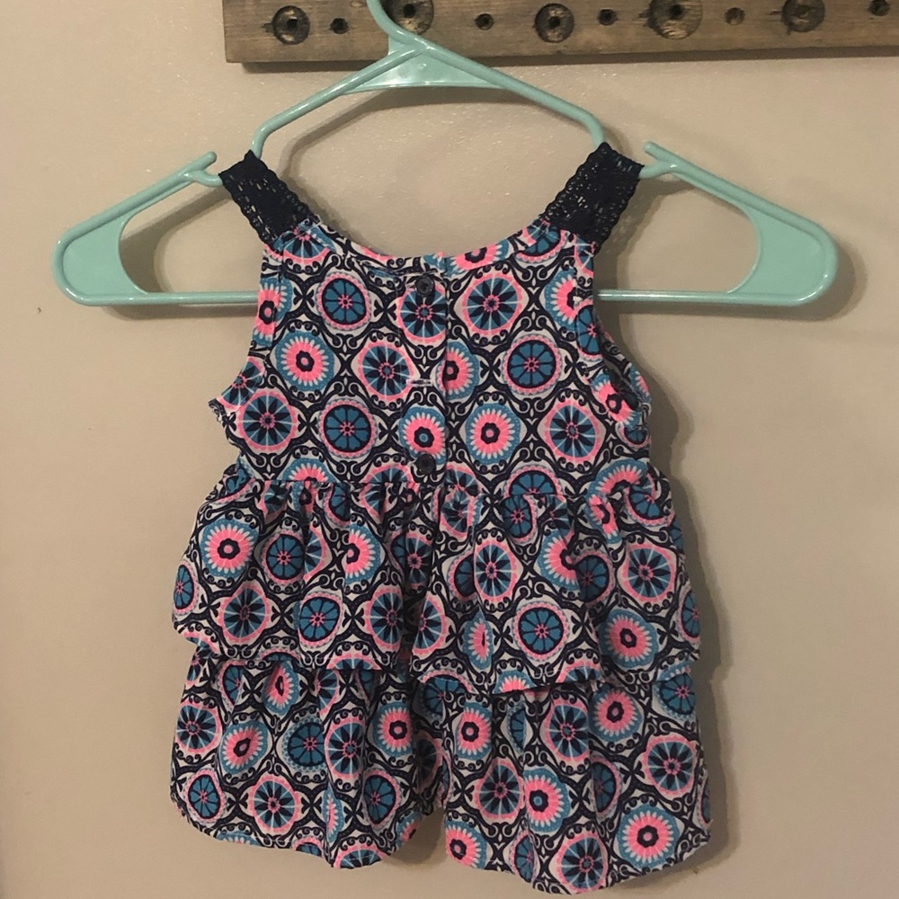 2T Ruffle Too - Picture 2 of 2